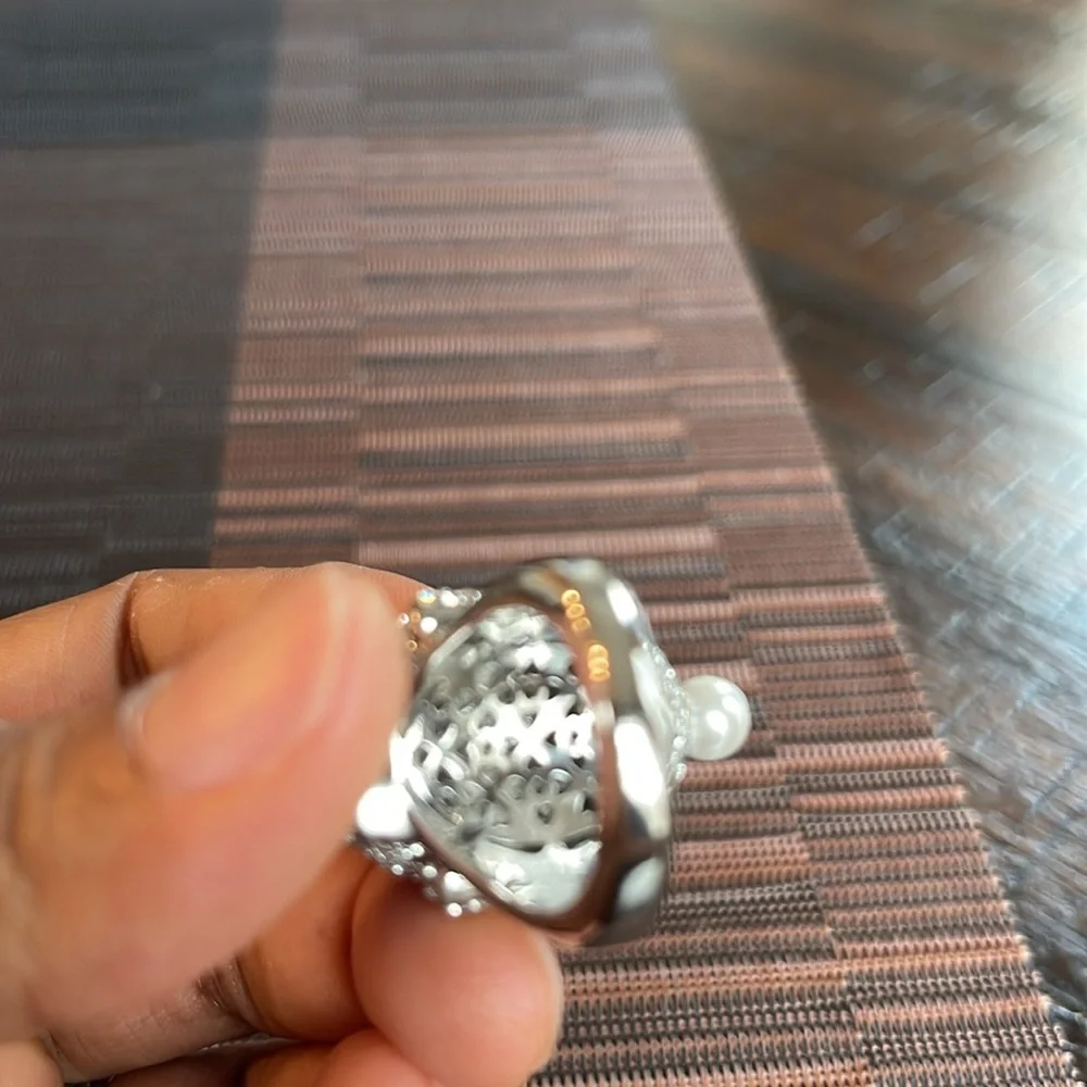 Kate Spade Big Bunny Sparkly Statement Ring - Picture 7 of 16